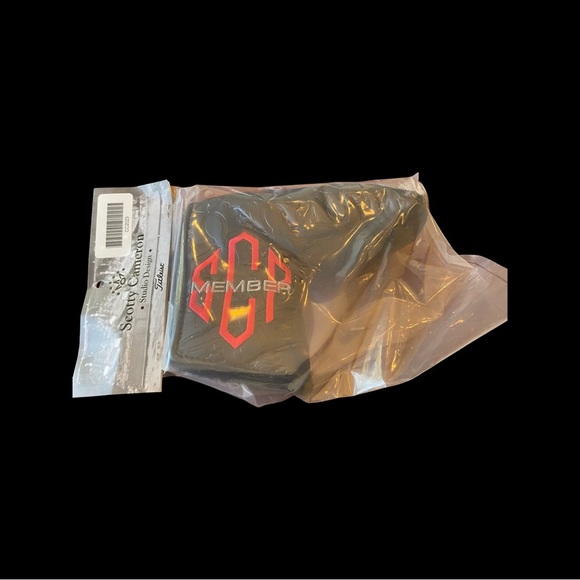 Scotty Cameron 2023 Club Cameron Headcover and Pin - Picture 4 of 5